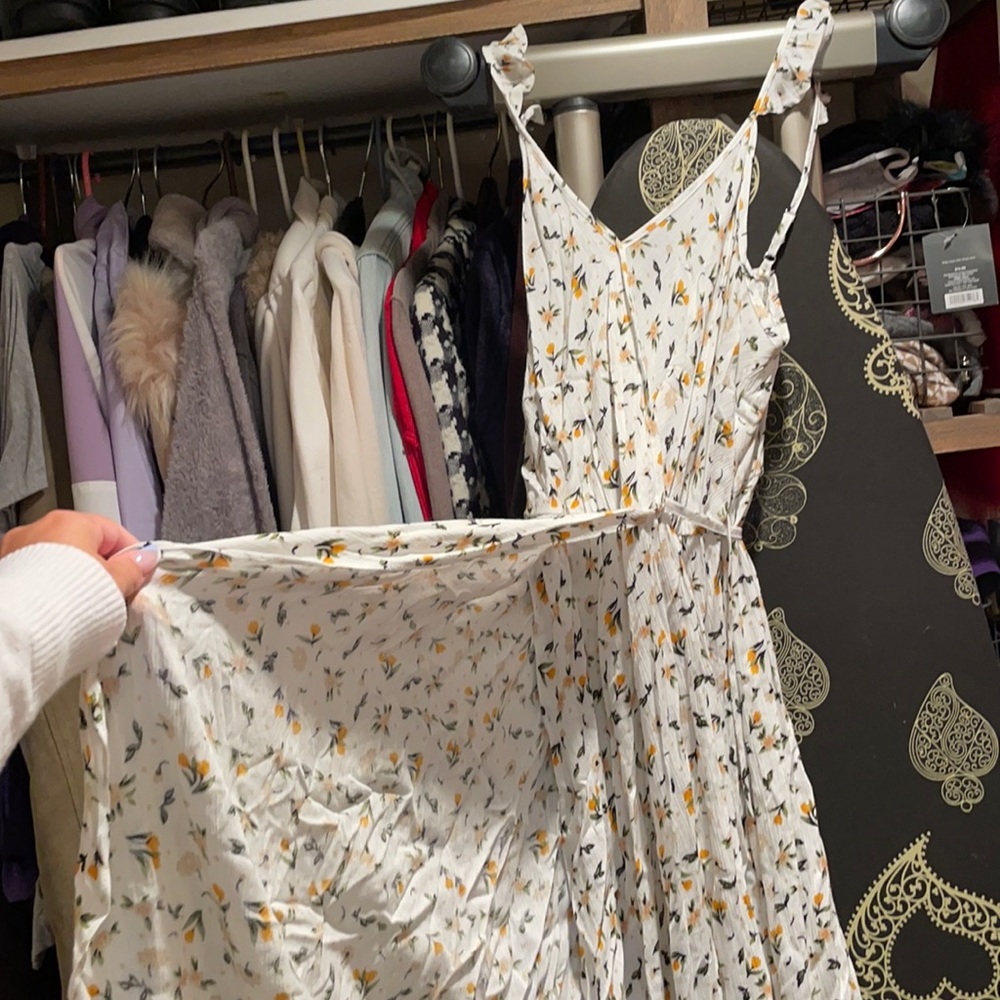 NWOT floral maxi stress with slit